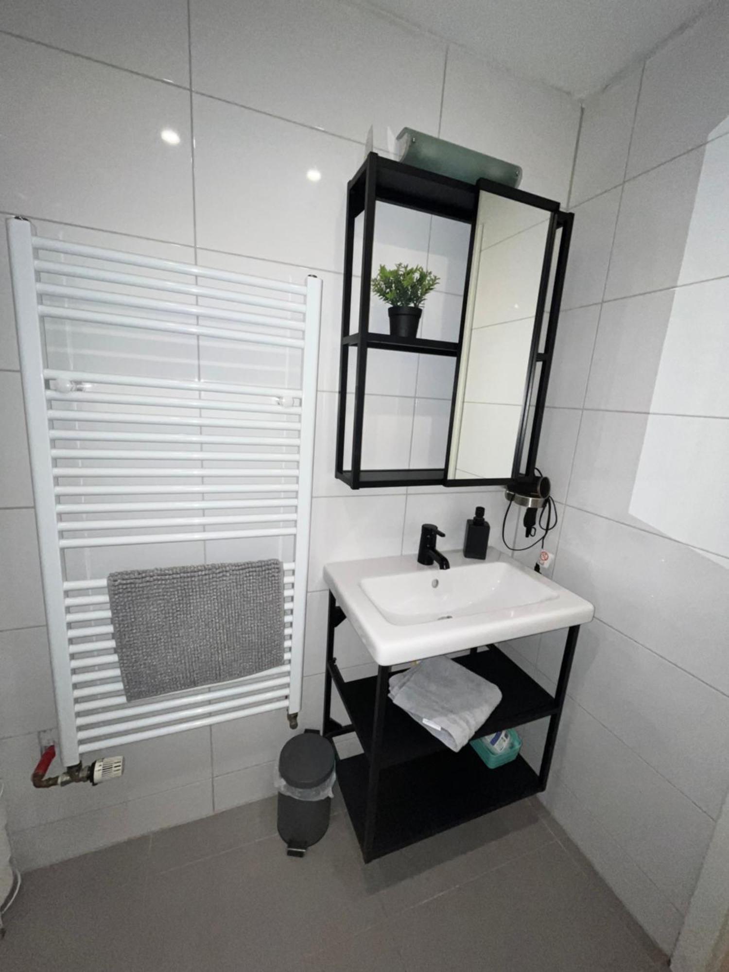 Apartment Central 10C 40Qm Wi-Fi Free Parking Calm Back House Dortmund Zewnętrze zdjęcie
