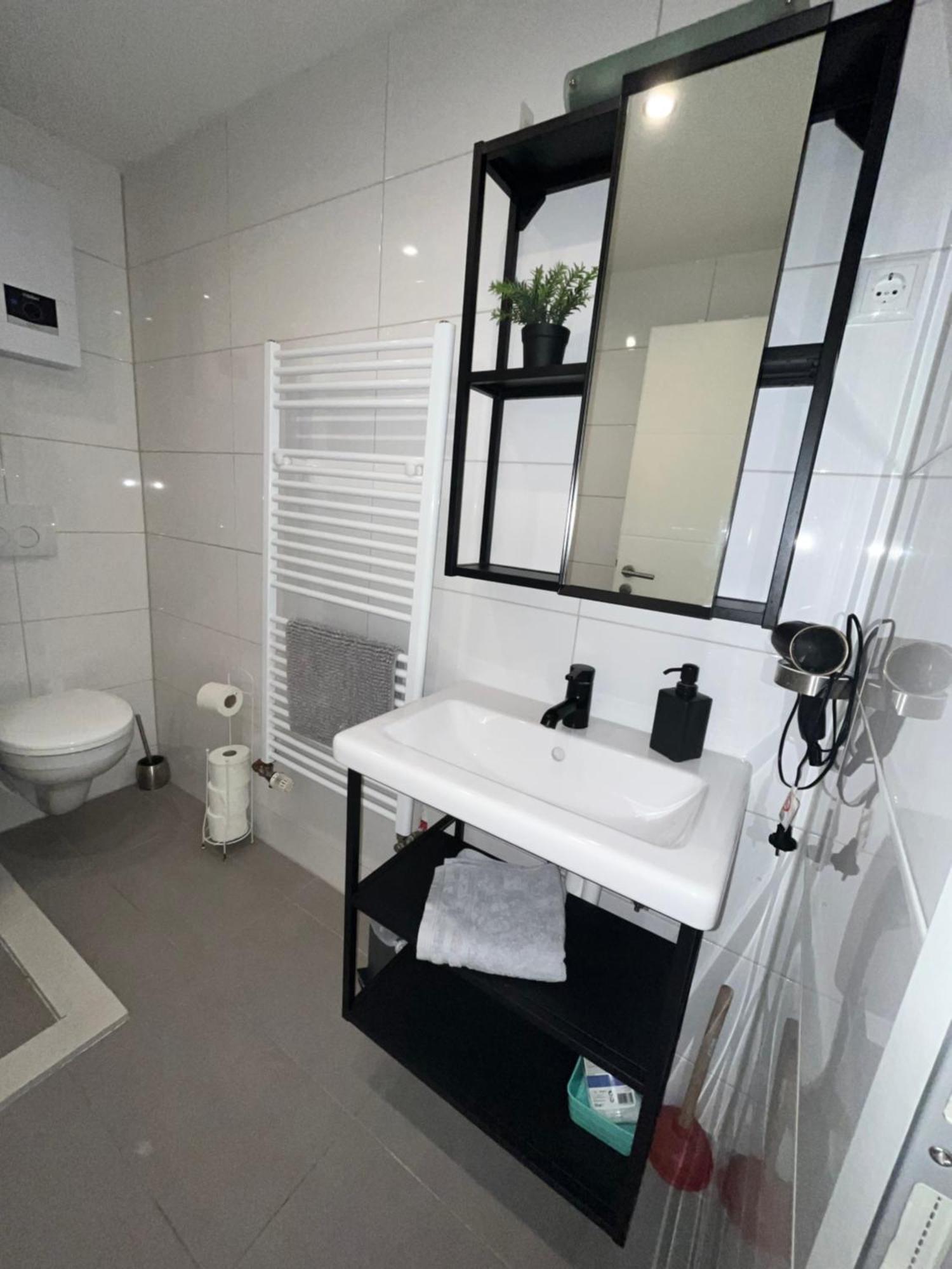 Apartment Central 10C 40Qm Wi-Fi Free Parking Calm Back House Dortmund Zewnętrze zdjęcie